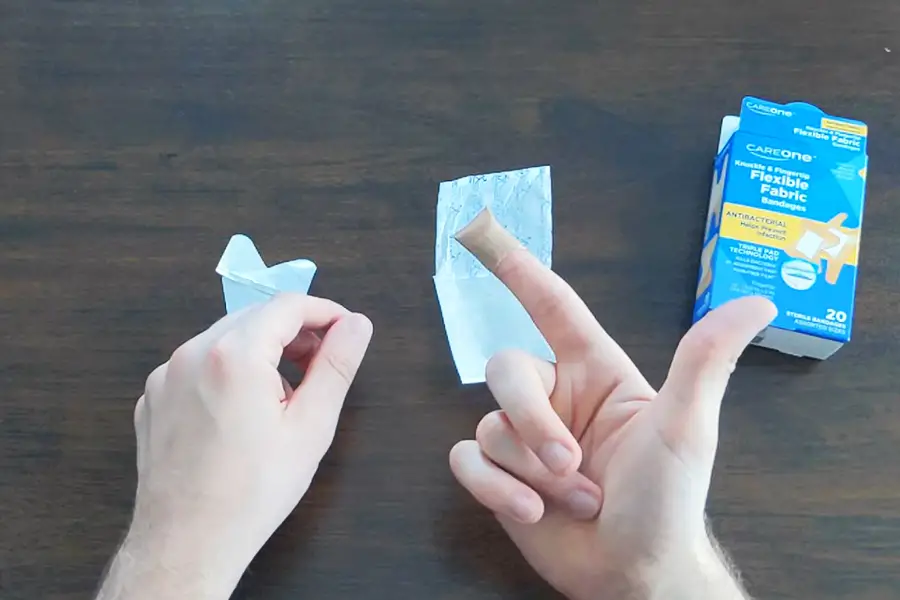 How to Use a Fingertip Bandage (and DIY Options) - Med Kit Authority